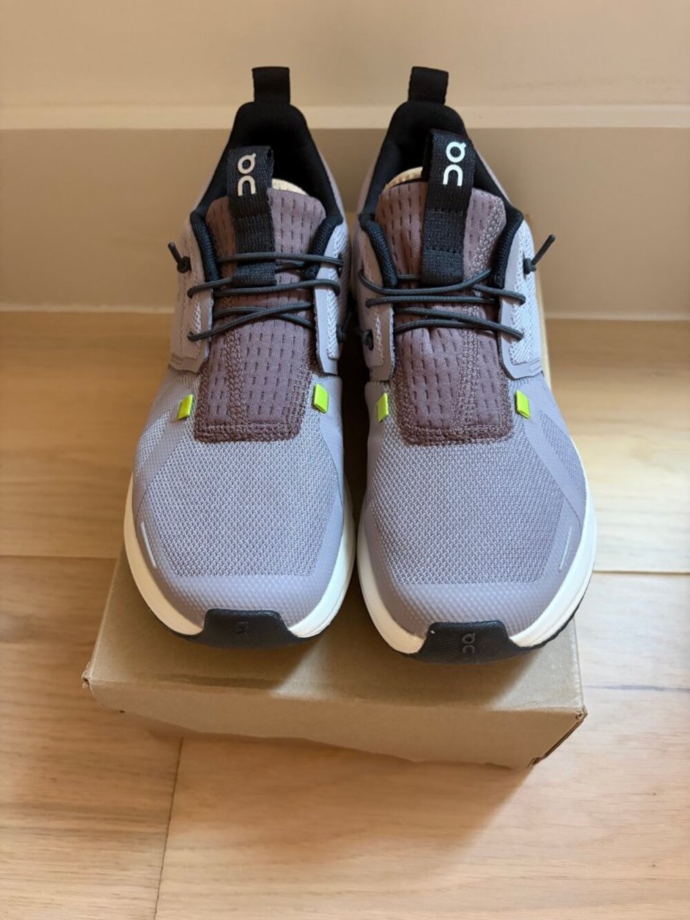 On Cloud Sky Youth 3.5 Running Shoes Zinc/Grape - New In Box